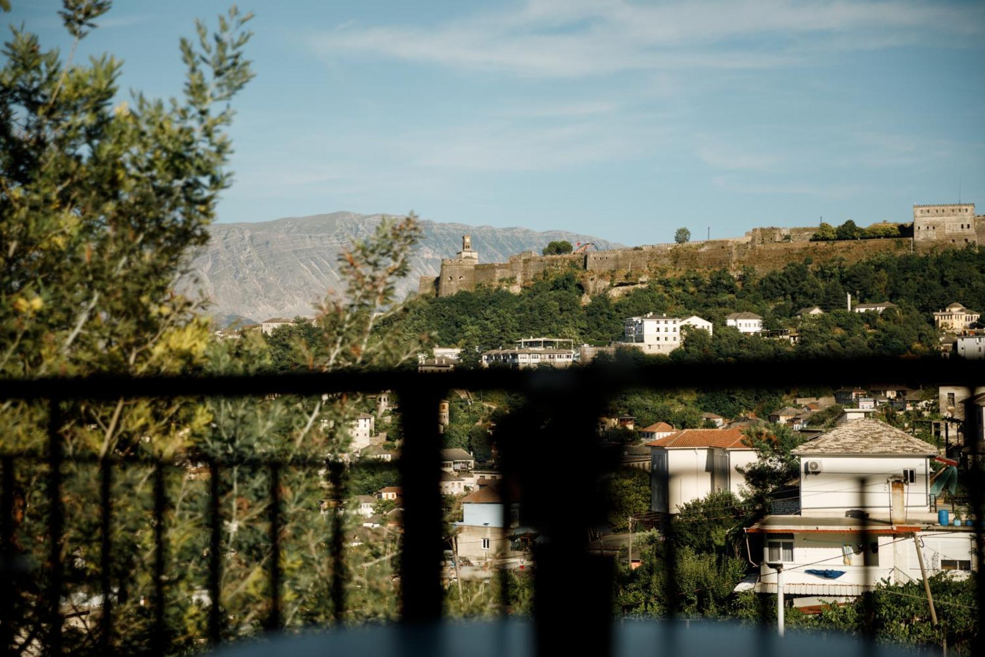 Vila Agimi 65 Gjirokastër Exterior foto